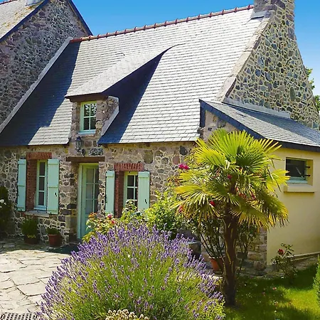 Holiday home In A Quiet Location Near The Coast Plurien